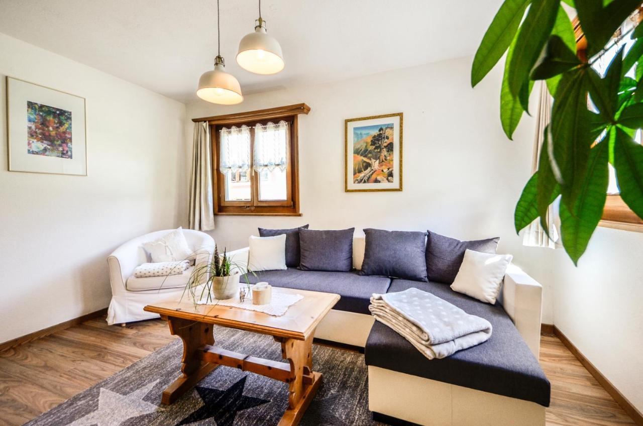 Chasa Curtins Apartman Valchava Kültér fotó