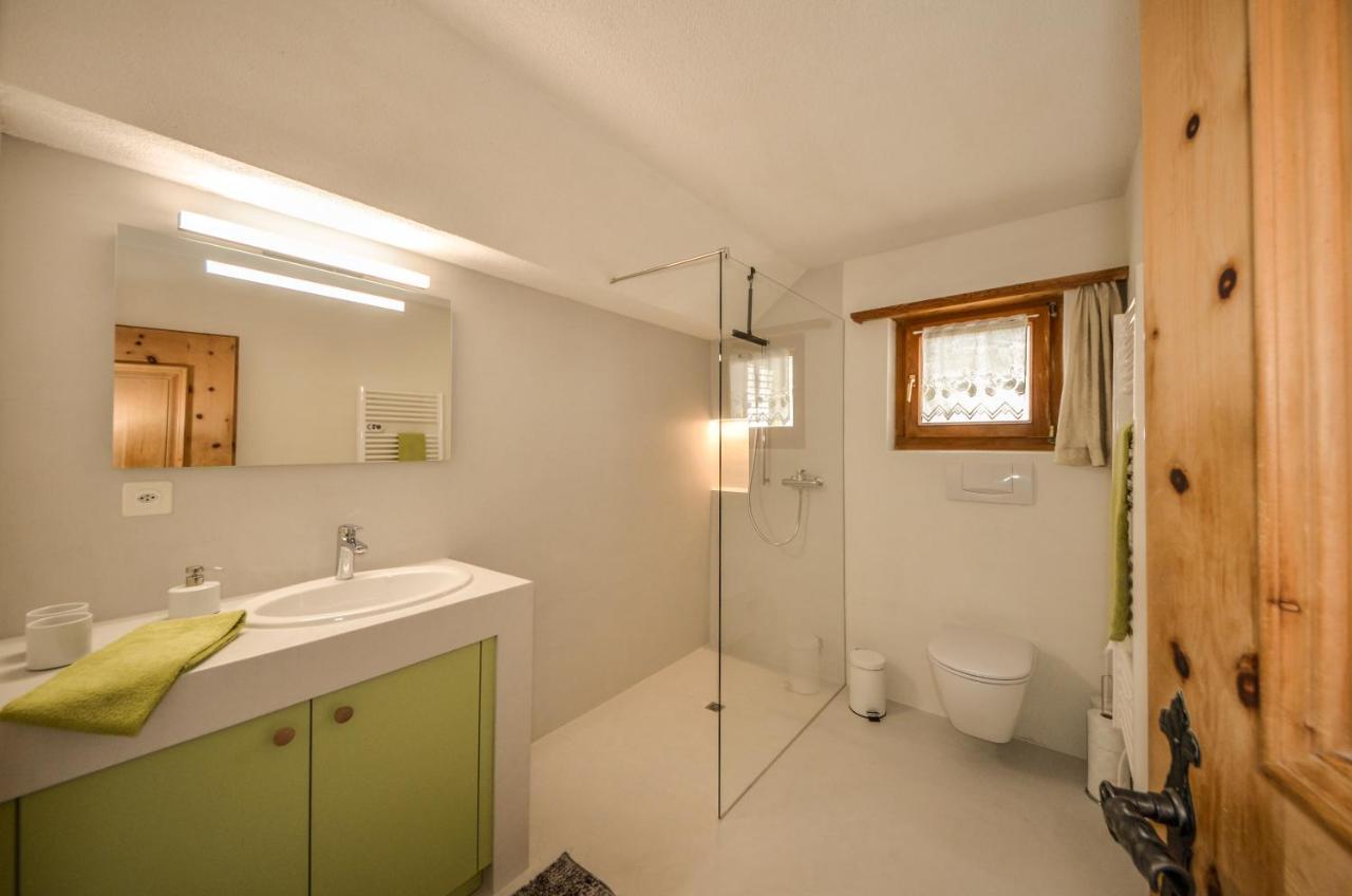 Chasa Curtins Apartman Valchava Kültér fotó
